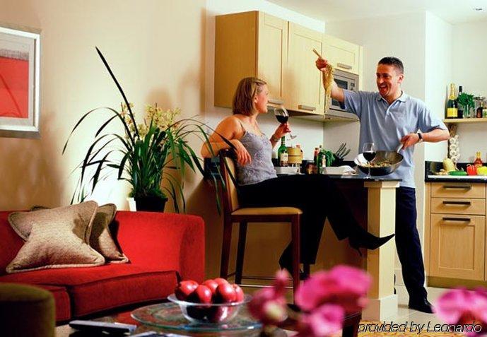 Marriott Executive Apartments London, Canary Wharf Restaurant foto